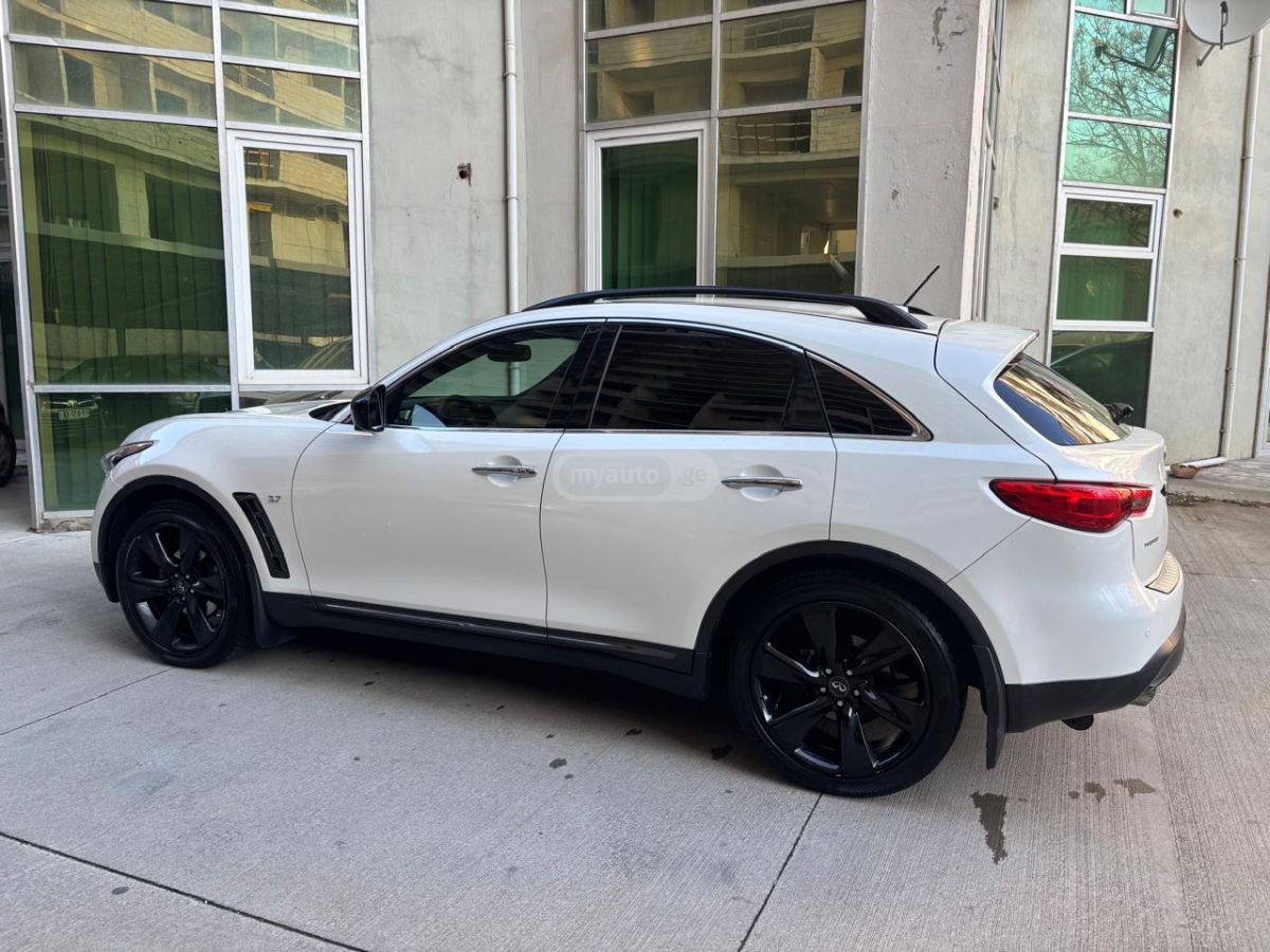 Infiniti QX 70