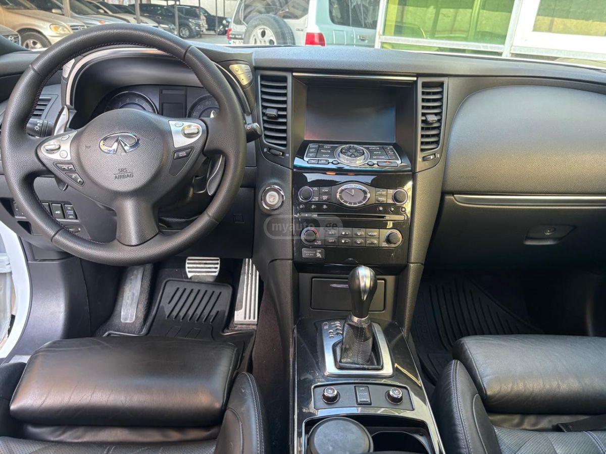 Infiniti QX 70 2017 — photo 2