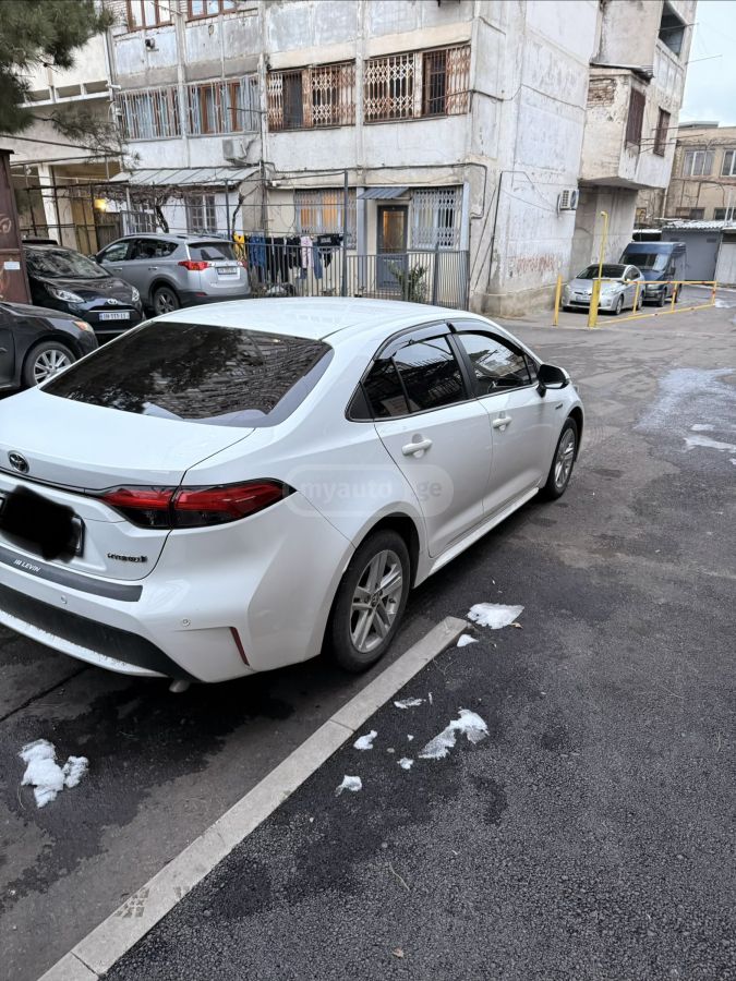 Toyota Corolla 2022 — photo 2
