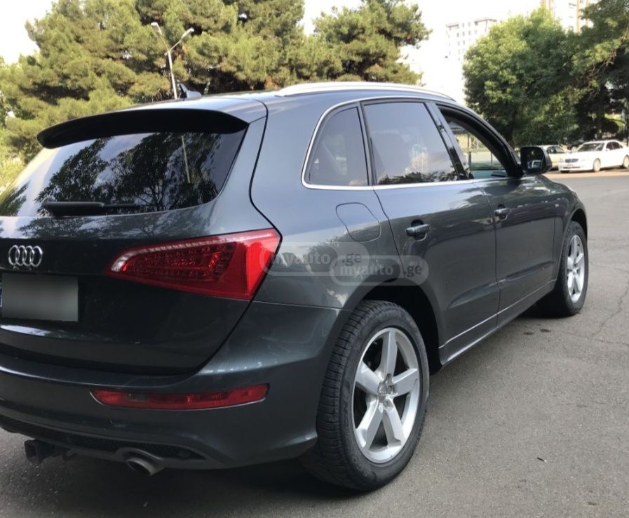 Audi Q5 2012 — photo 2