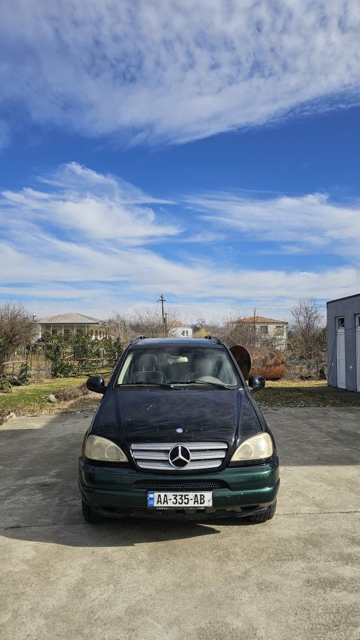 Mercedes-Benz ML 320