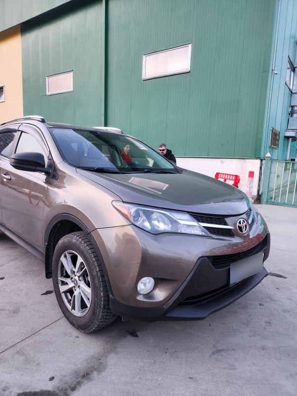 Toyota RAV4 2013 — photo 2