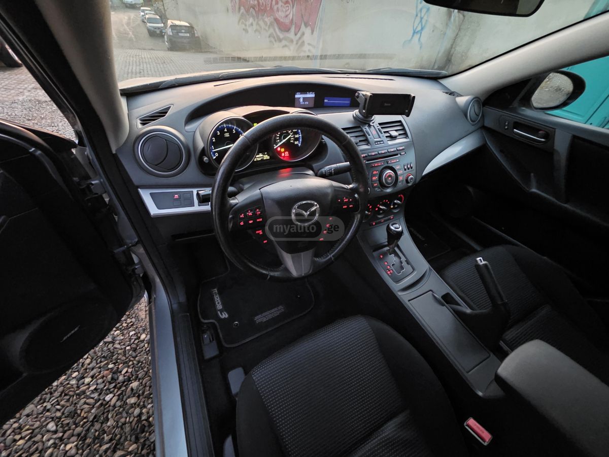 Mazda Mazda3 2012 — photo 2