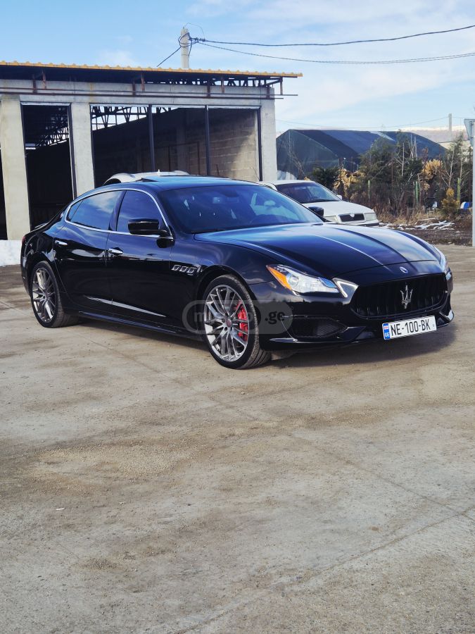 Maserati Quattroporte