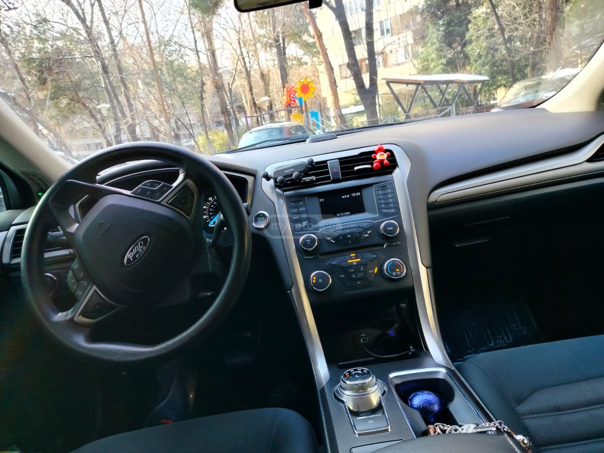 Ford Fusion 2016 — photo 2
