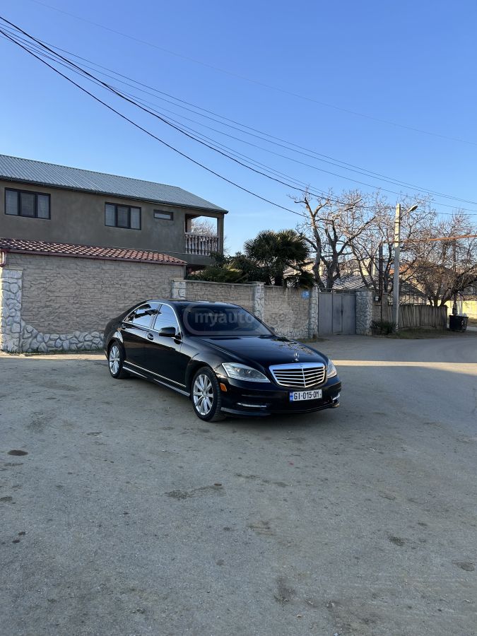 Mercedes-Benz S 550 2010 — photo 2