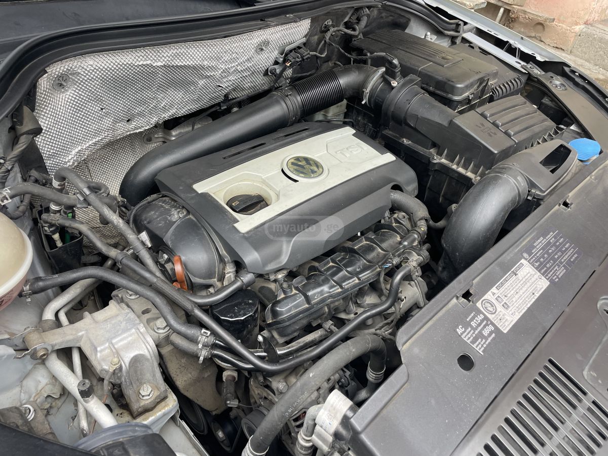 Volkswagen Tiguan 2011 — photo 2