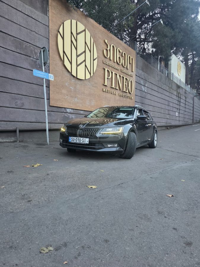 Skoda Superb 2016 — photo 2