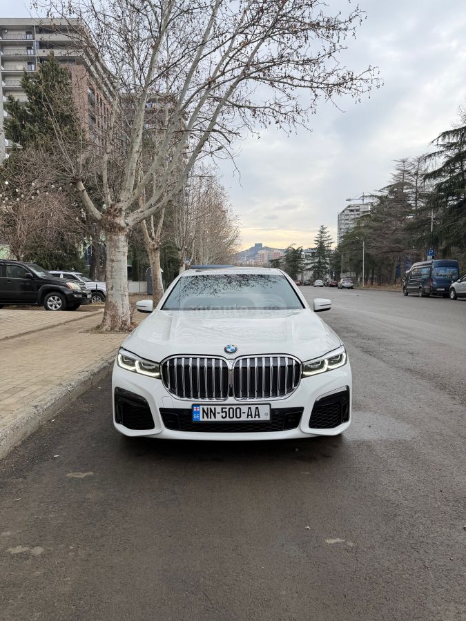 BMW 740