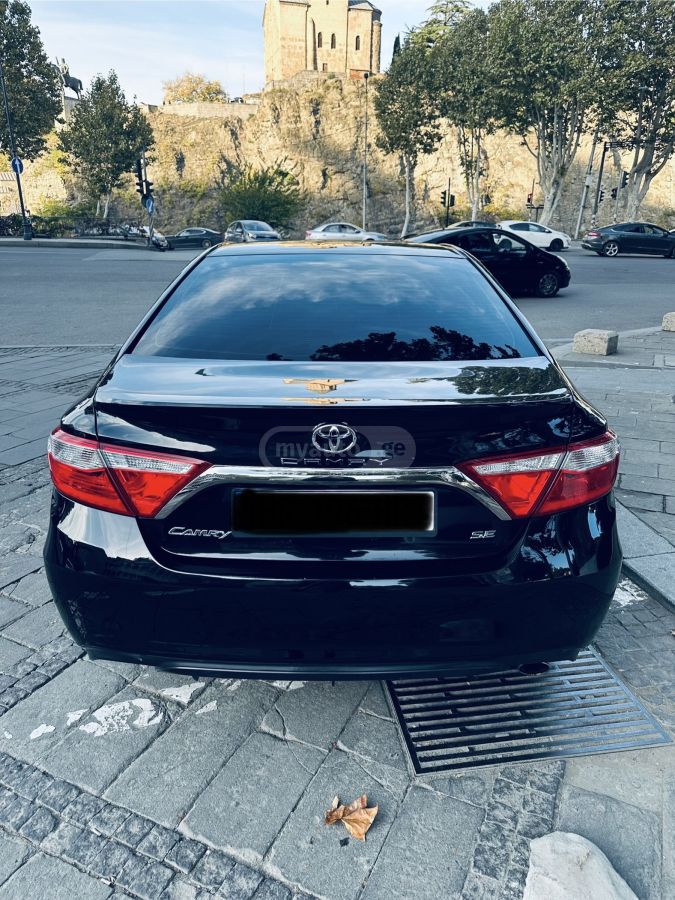 Toyota Camry 2015 — photo 2
