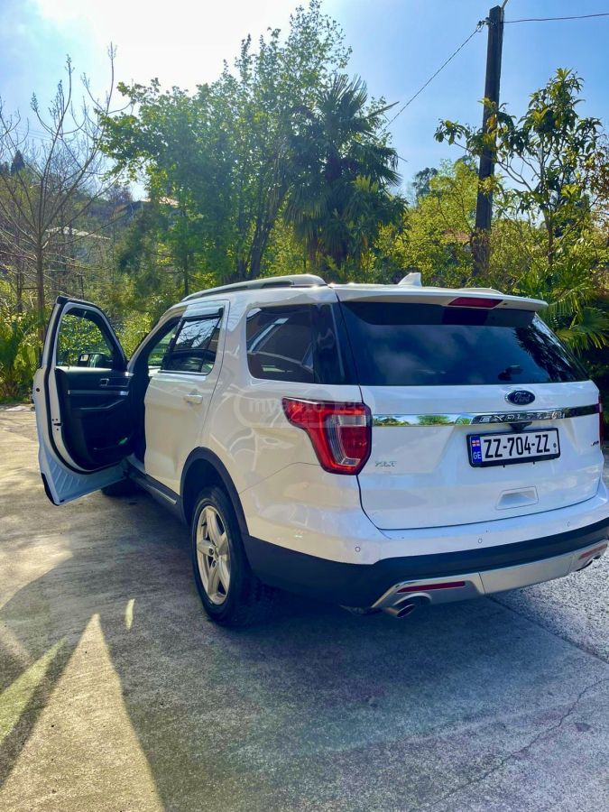 Ford Explorer 2015 — photo 2