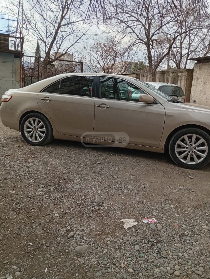 Toyota Camry 2009 — photo 2