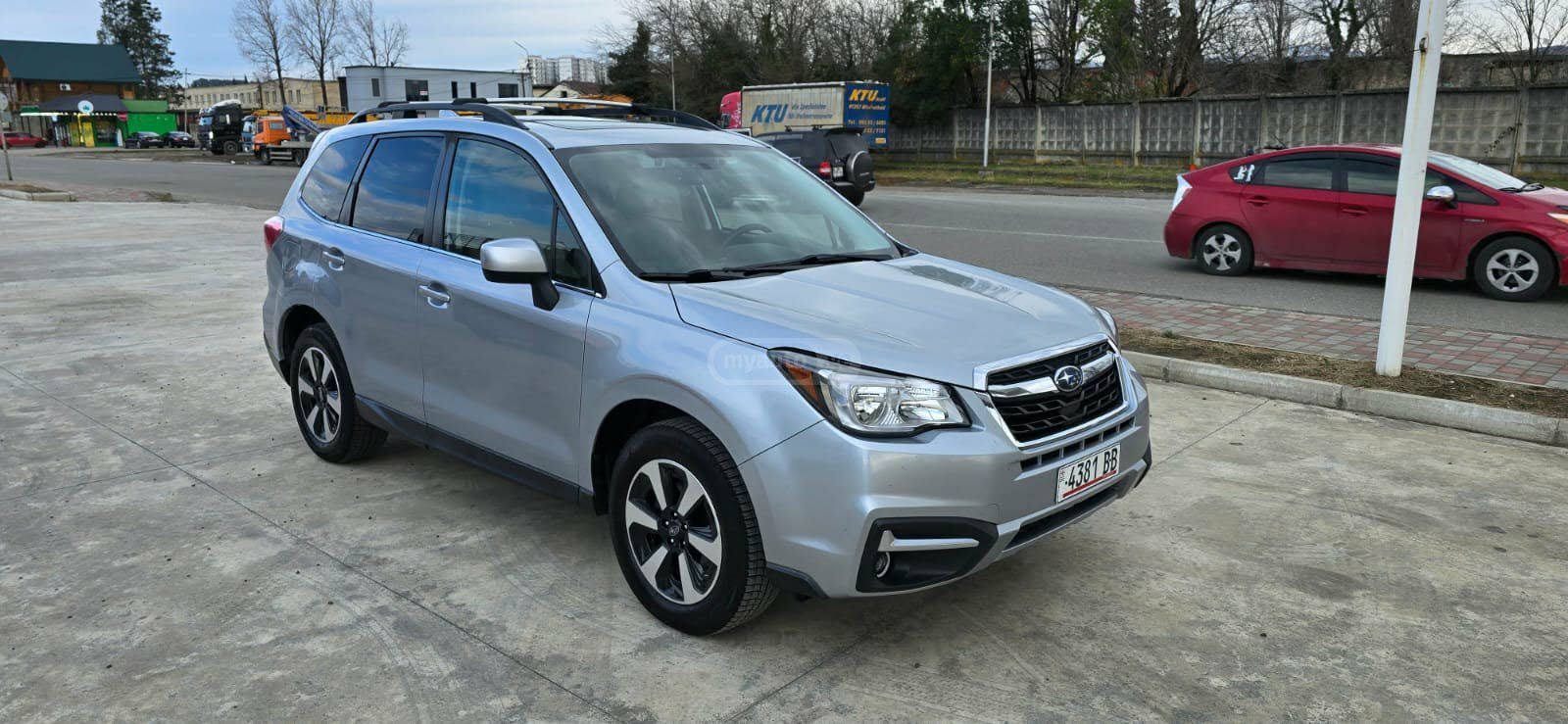 Subaru Forester 2017 — photo 2
