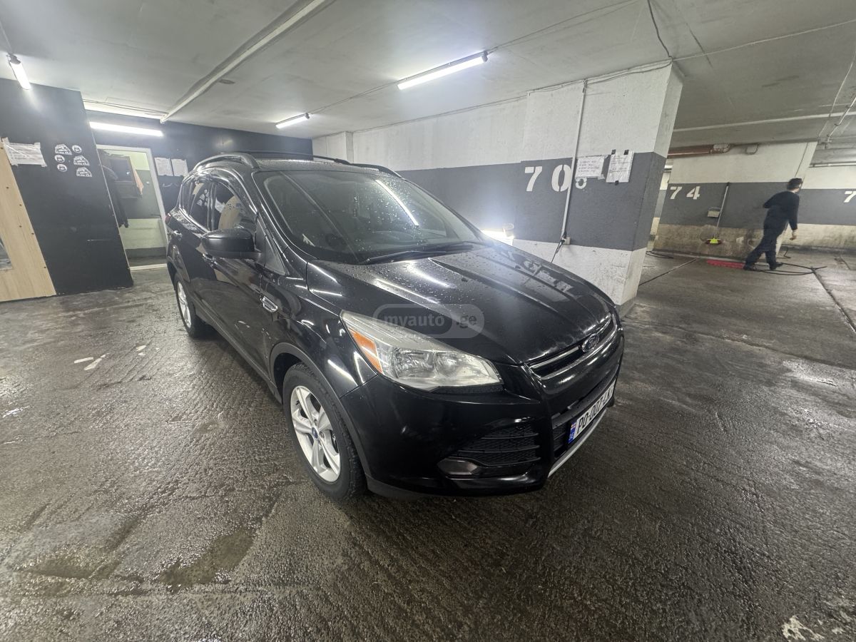 Ford Escape 2012 — photo 2