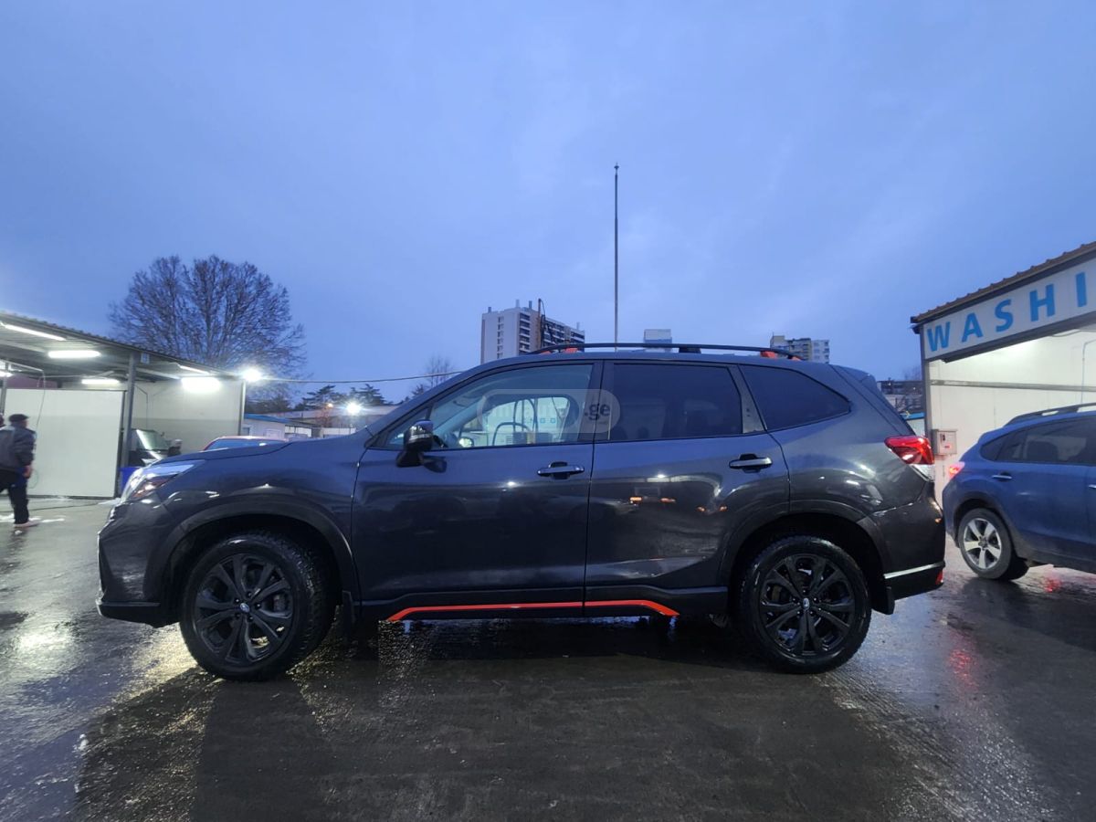 Subaru Forester 2019 — photo 2