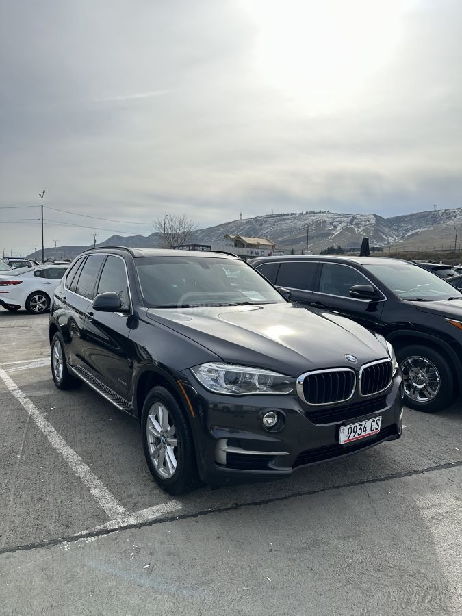 BMW X5 2015 — photo 2