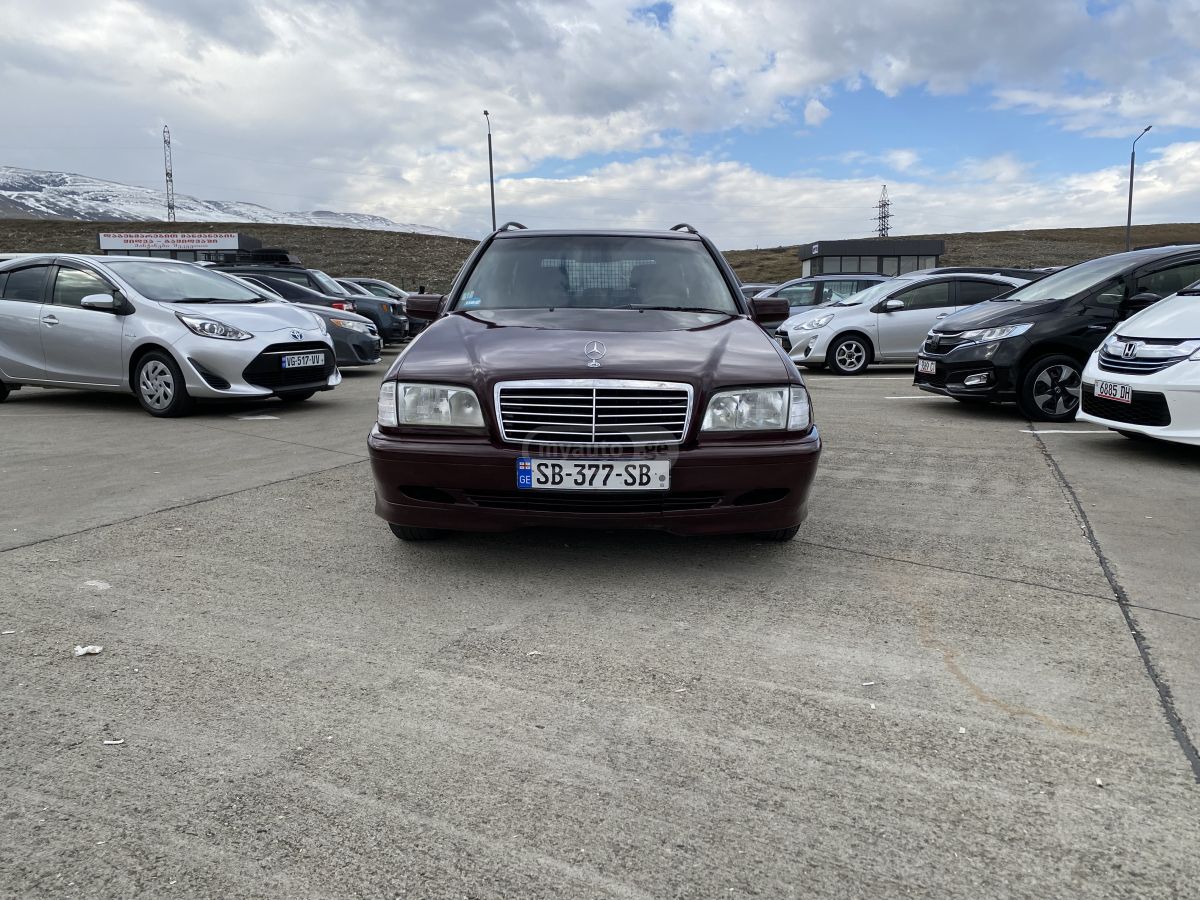 Mercedes-Benz C 202 1999 — photo 2