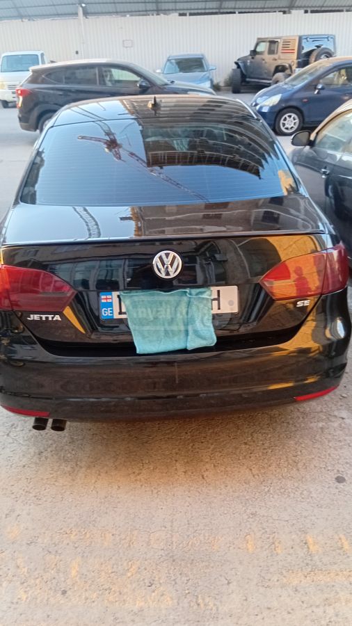 Volkswagen Jetta 2014 — photo 2