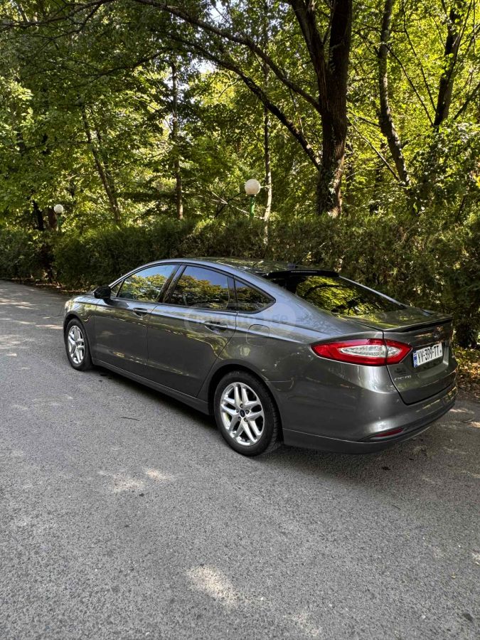 Ford Fusion 2013 — photo 2