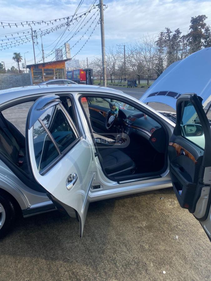 Mercedes-Benz E 270 2002 — photo 2