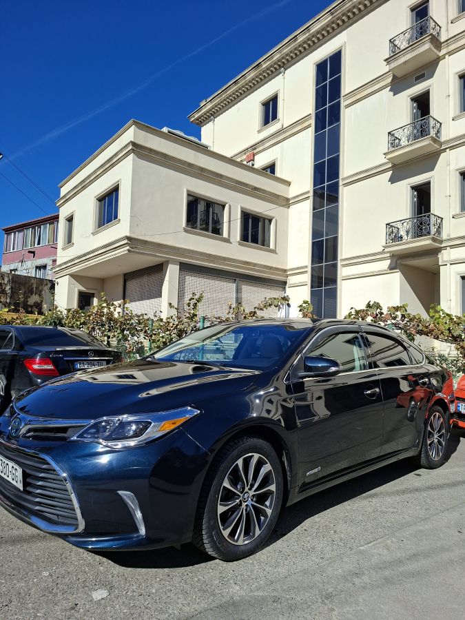 Toyota Avalon 2017 — photo 2