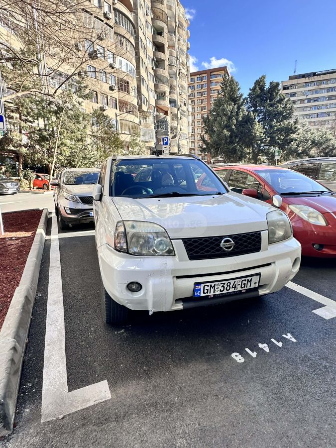 Nissan X-Trail 2003 — photo 2