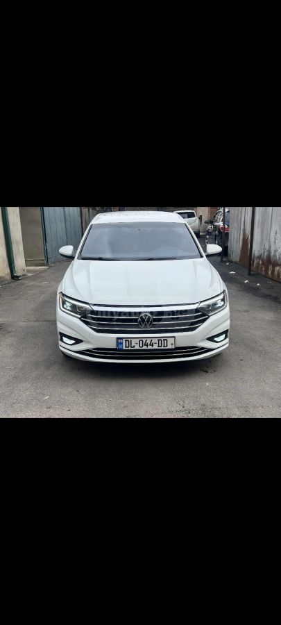 Volkswagen Jetta 2018 — photo 2