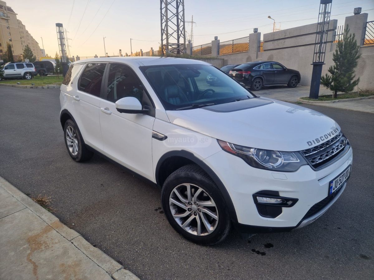 Land Rover Discovery Sport 2016 — photo 2