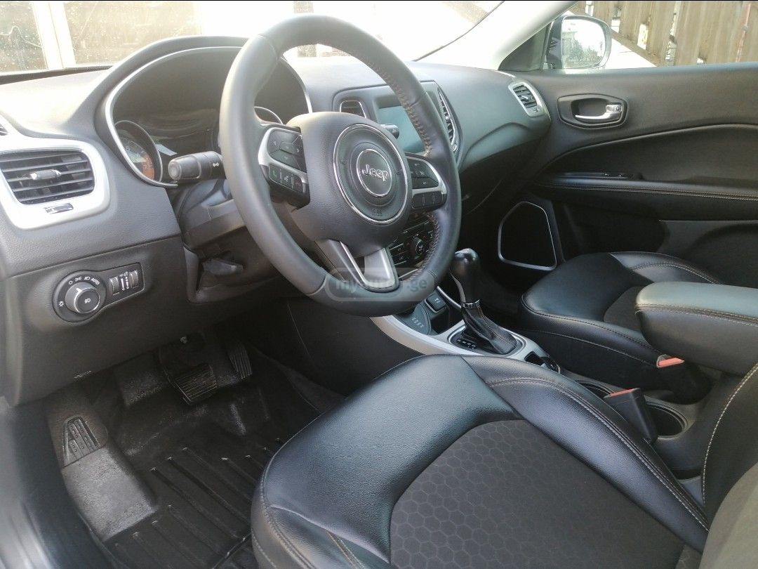 Jeep Compass 2018 — photo 2