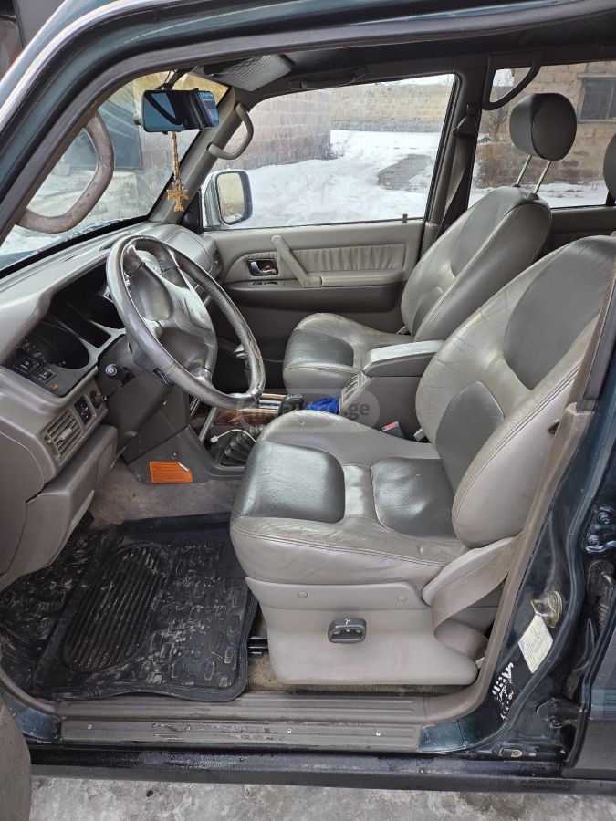 Mitsubishi Pajero 1998 — photo 2