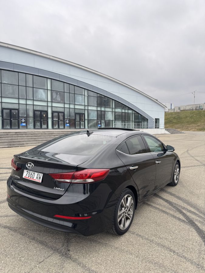 Hyundai Elantra 2016 — photo 2