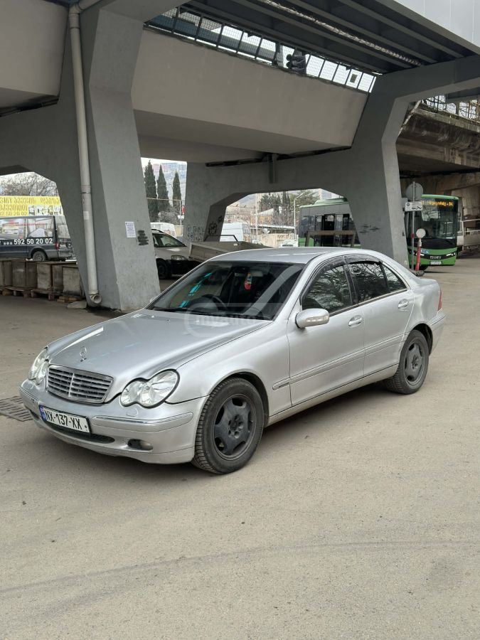 Mercedes-Benz C 320 2001 — photo 2