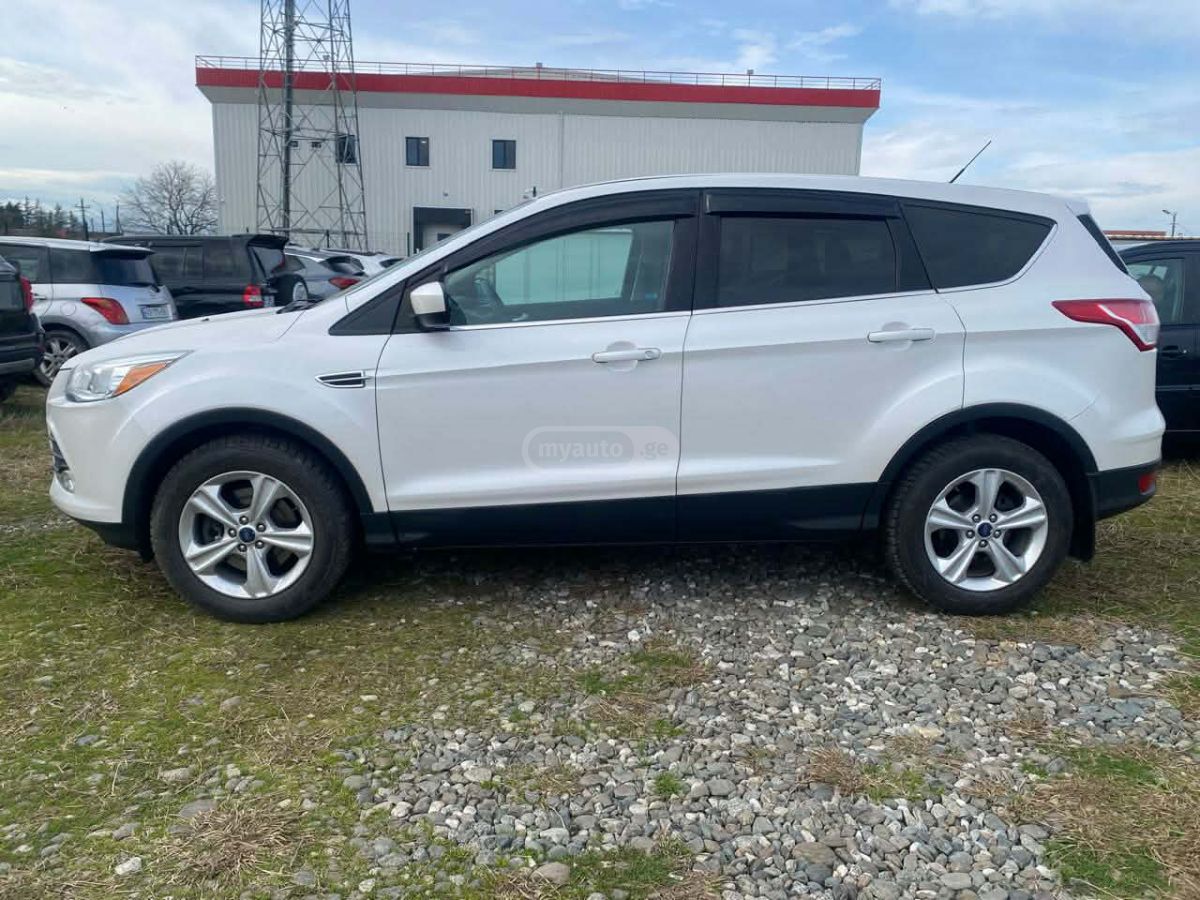 Ford Escape 2015 — photo 2