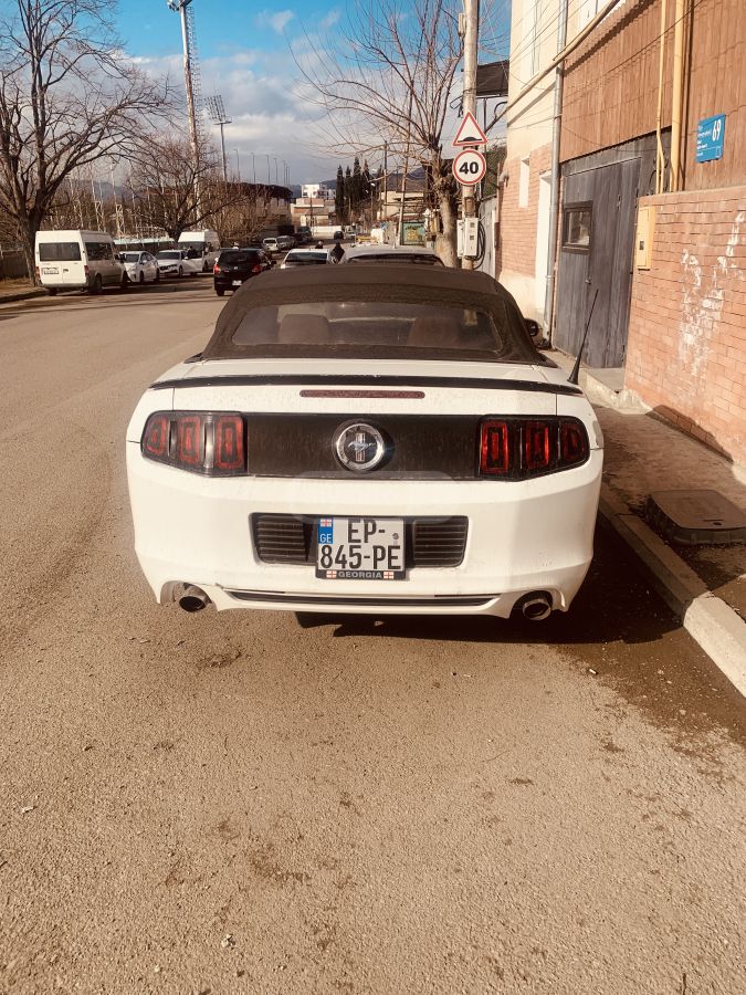 Ford Mustang 2013 — photo 2