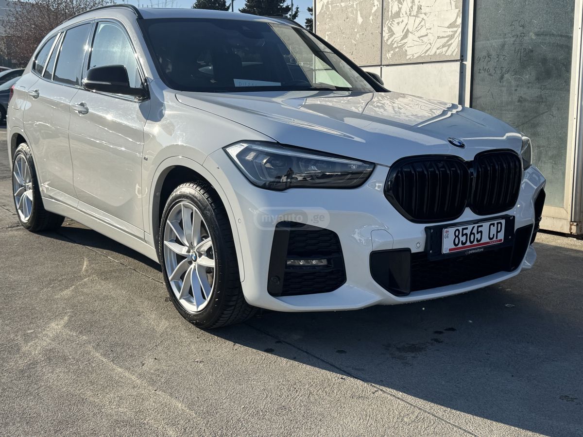 BMW X1 2022 — photo 2