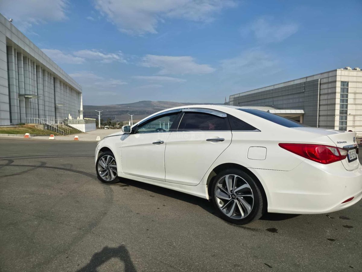 Hyundai Sonata 2014 — photo 2