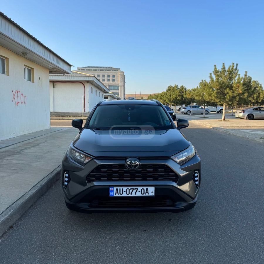Toyota RAV4 2020 — photo 2