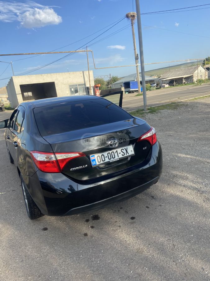 Toyota Corolla 2016 — photo 2