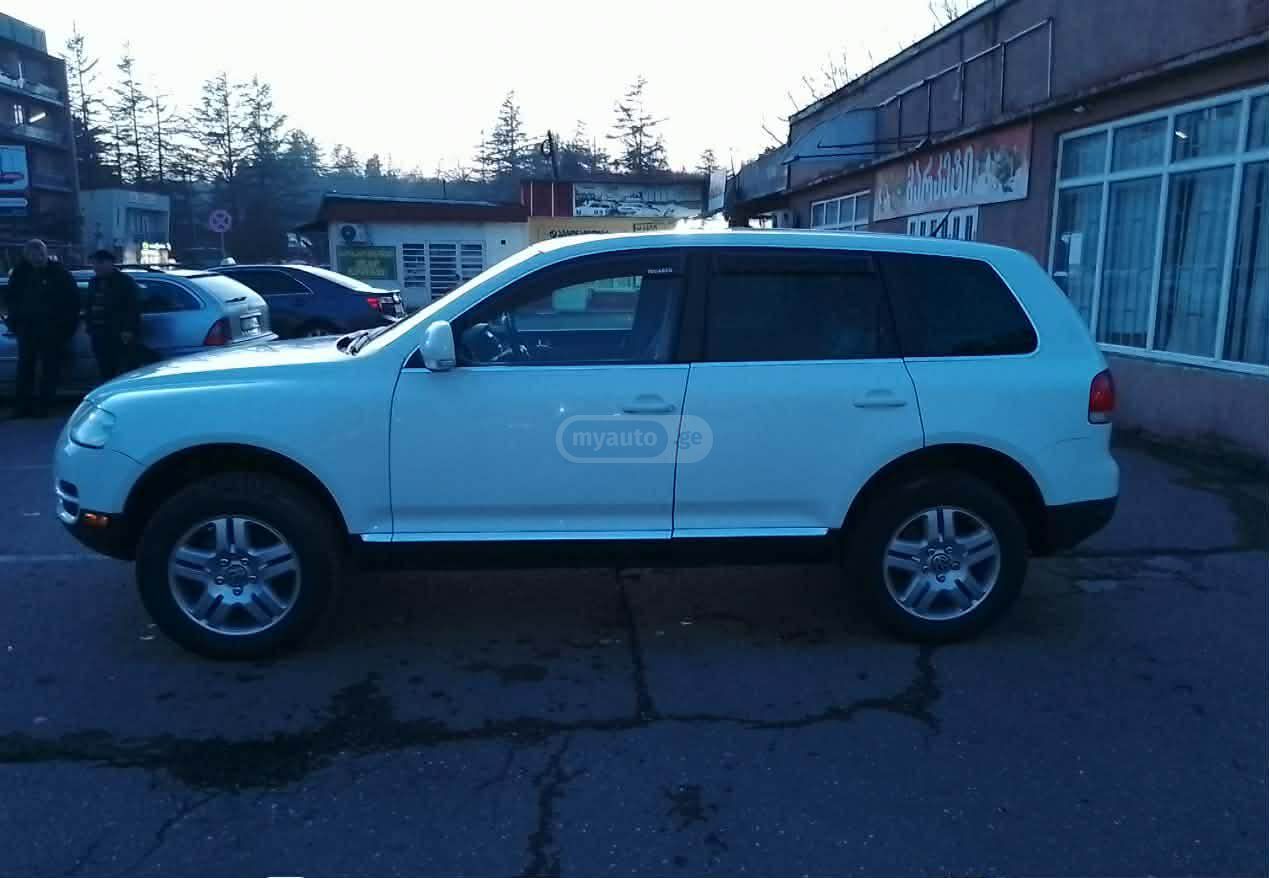 Volkswagen Touareg 2005 — photo 2