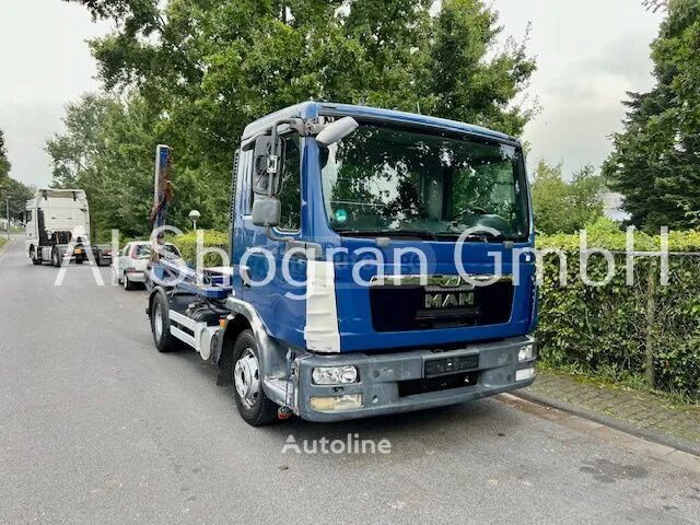 Isuzu 26.364 2014 — photo 2