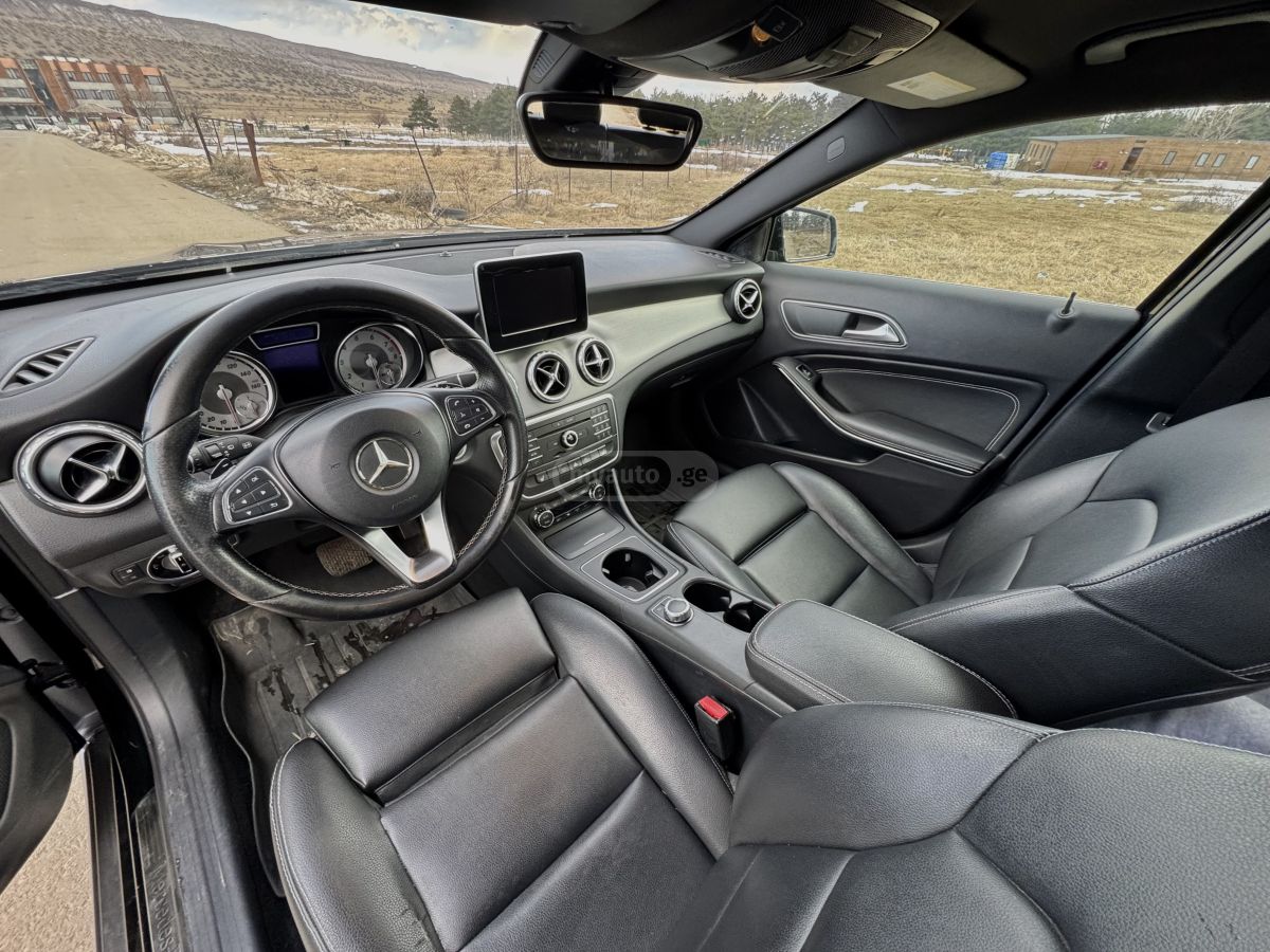 Mercedes-Benz GLA 250 2017 — photo 2