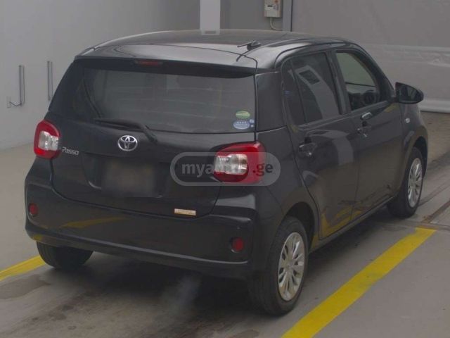 Toyota Passo 2021 — photo 2