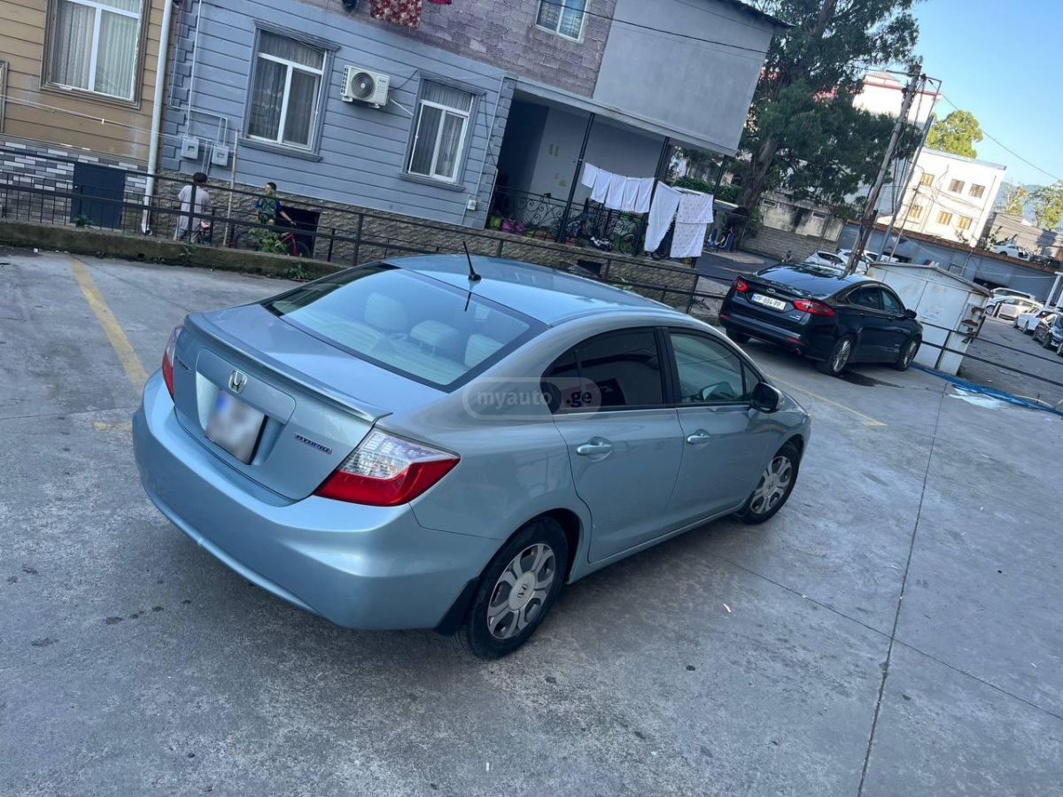 Honda Civic 2011 — photo 2
