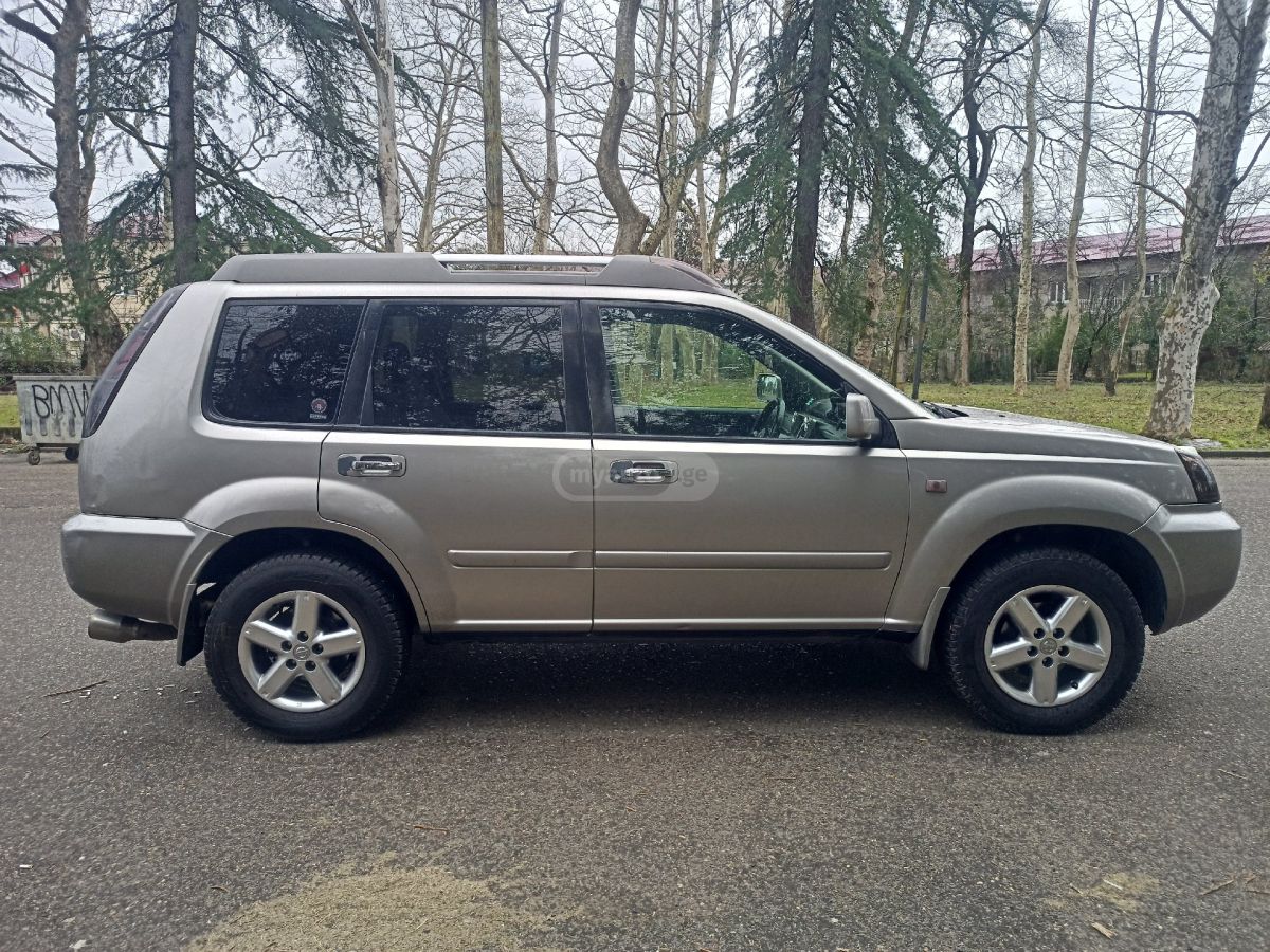 Nissan X-Trail 2003 — photo 2