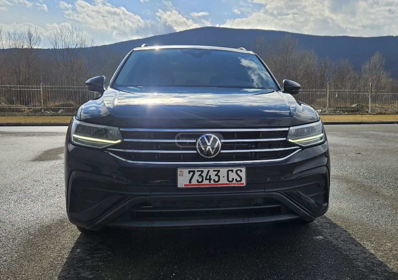 Volkswagen Tiguan 2022 — photo 2