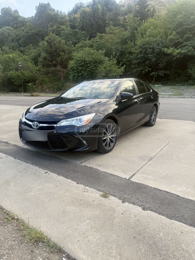 Toyota Camry 2015 — photo 2