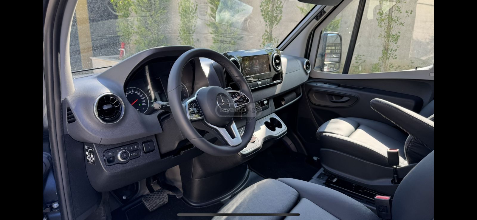 Mercedes-Benz Sprinter 2024 — photo 2