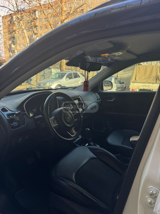 Jeep Compass 2019 — photo 2