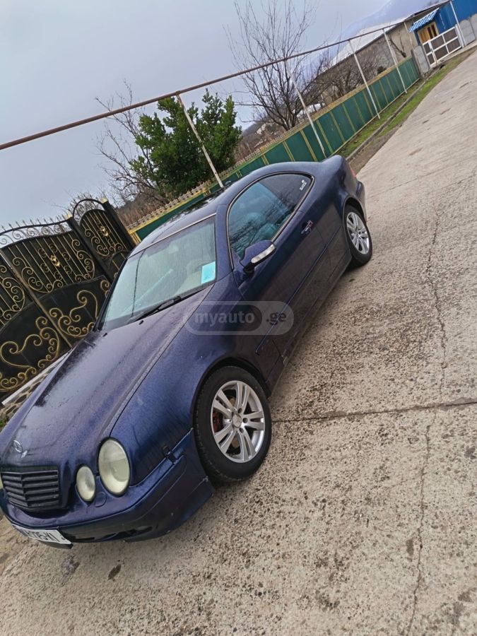 Mercedes-Benz CLK 320