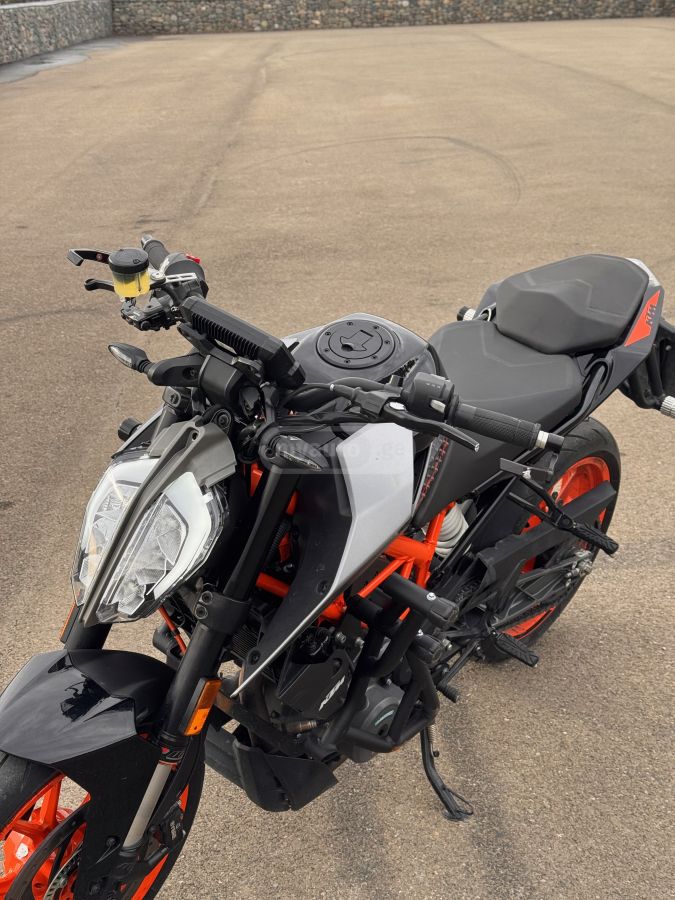 KTM 390 Duke 2023 — photo 2